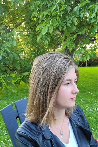 The girl with the scar